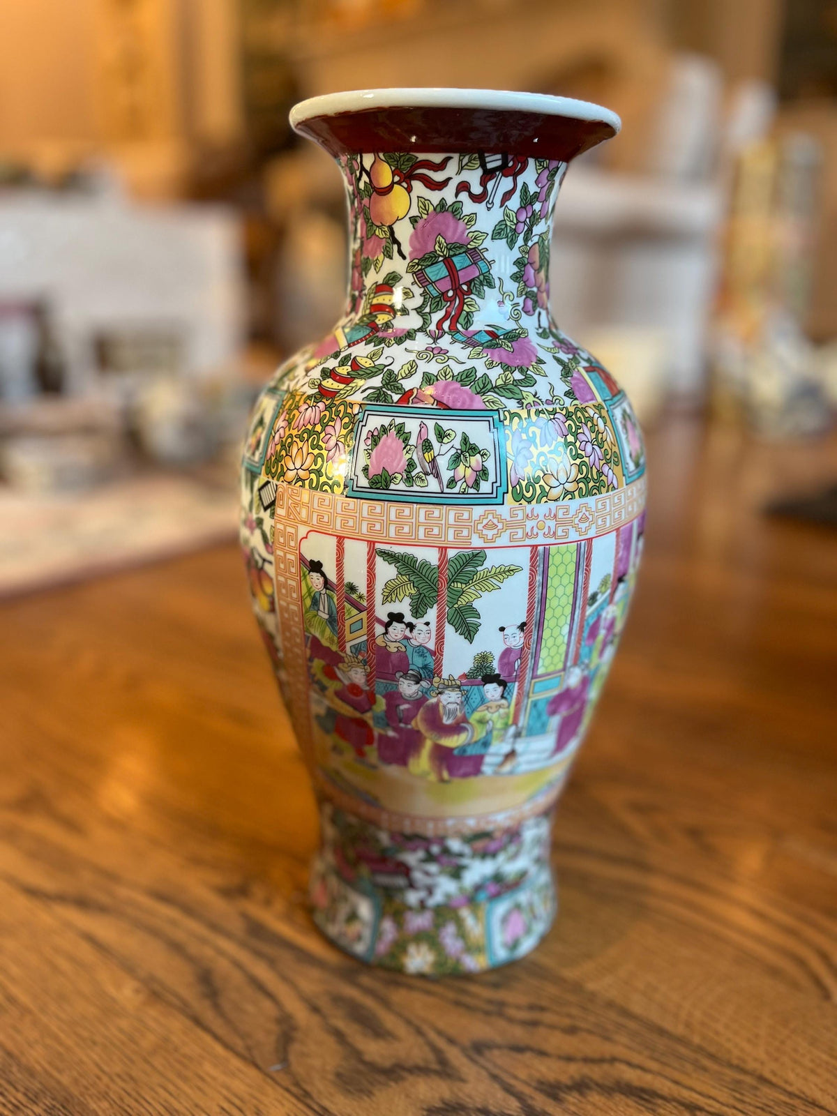 Chinese Famille Rose Medallion Porcelain Fish Tail Vase