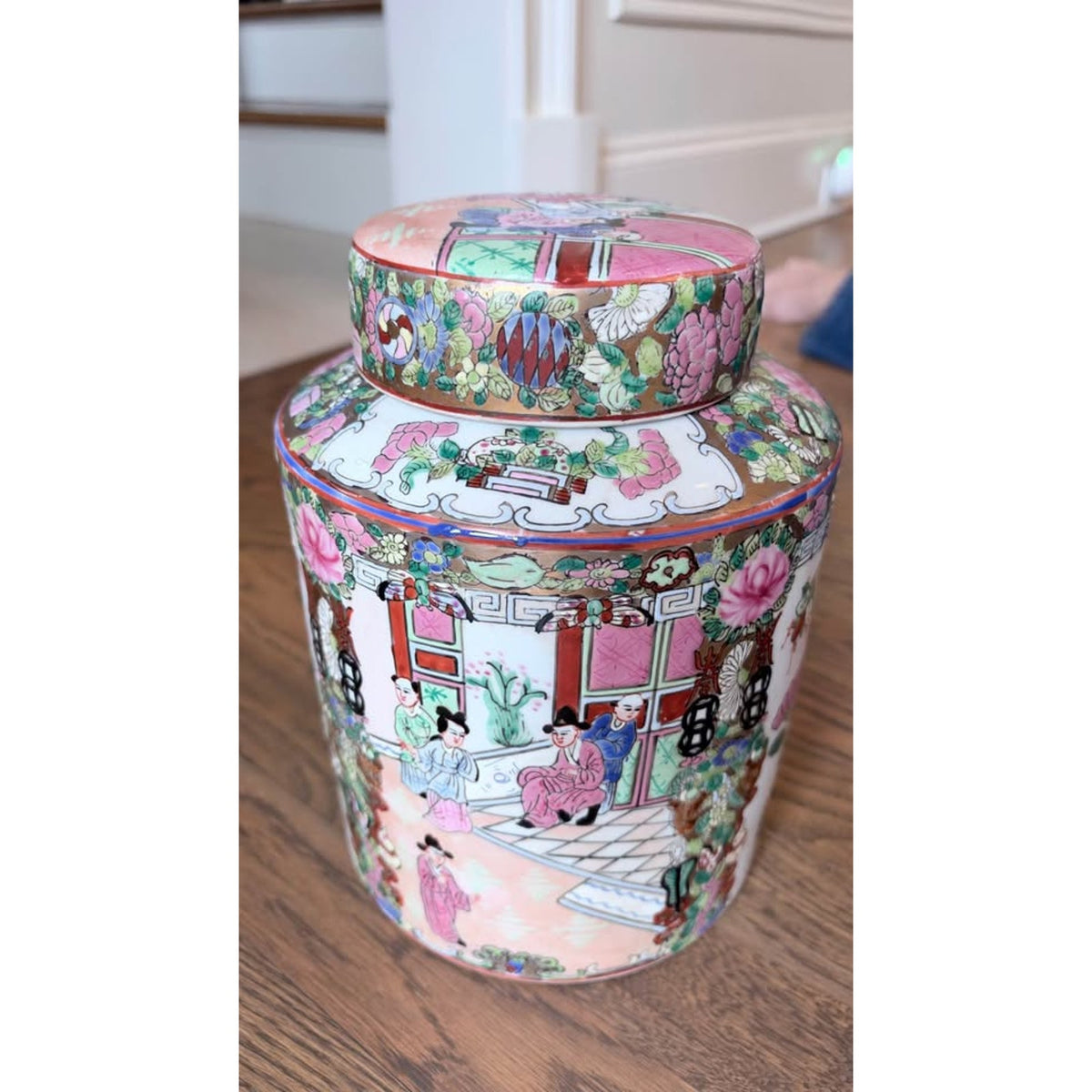 Vintage Chinese Rose Medallion Lidded Porcelain Ginger Jar – 10”
