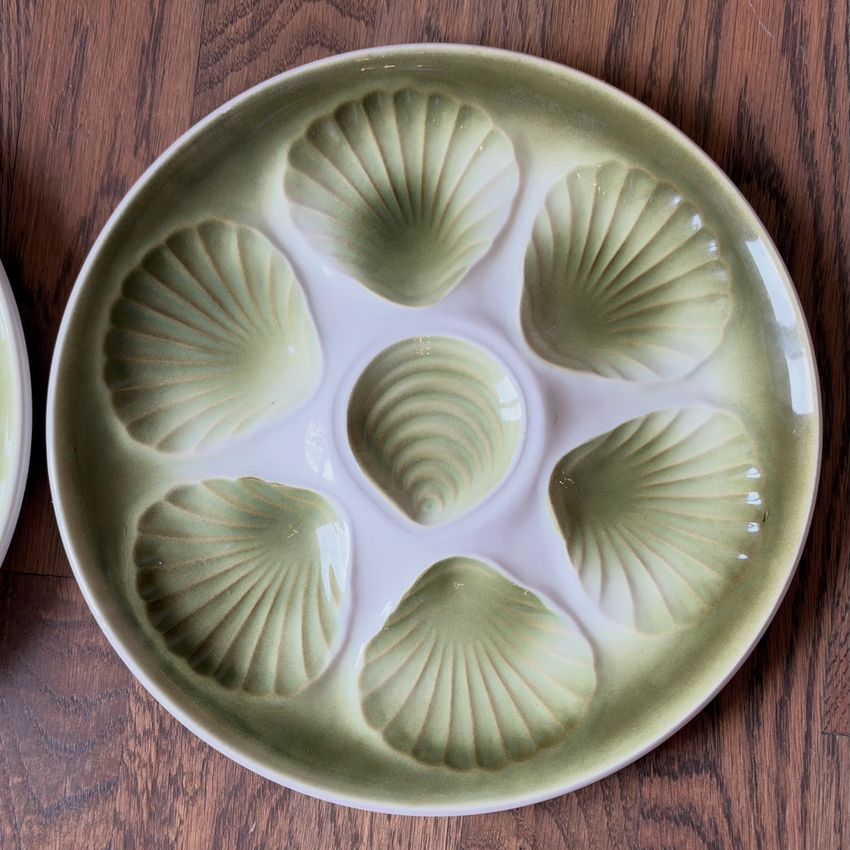 Pair Vintage French Moulin des Loups Orchies Oyster Plates – Olive Green 9.5”