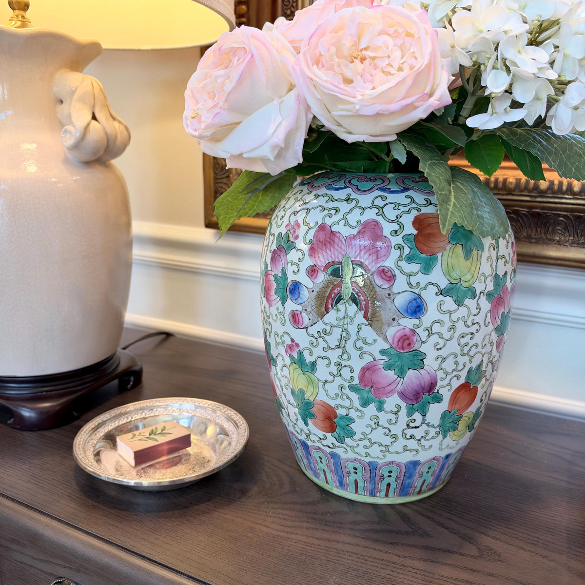Chinese Porcelain Butterfly and Fruit Ginger Jar Temple Jar Chinoiserie