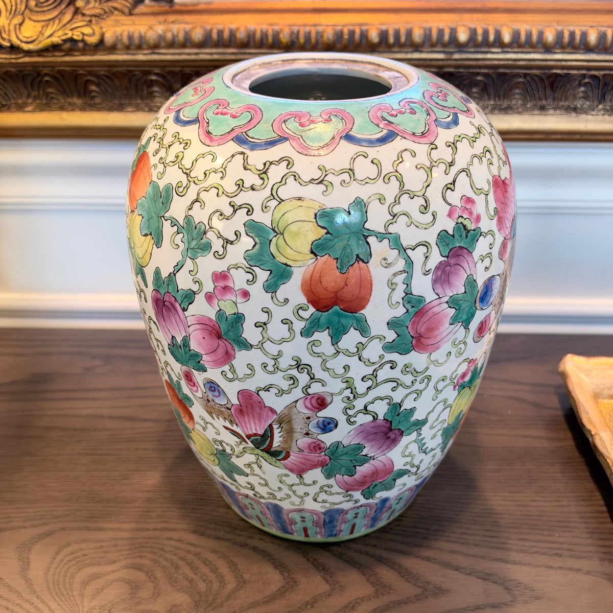 Chinese Porcelain Butterfly and Fruit Ginger Jar Temple Jar Chinoiserie