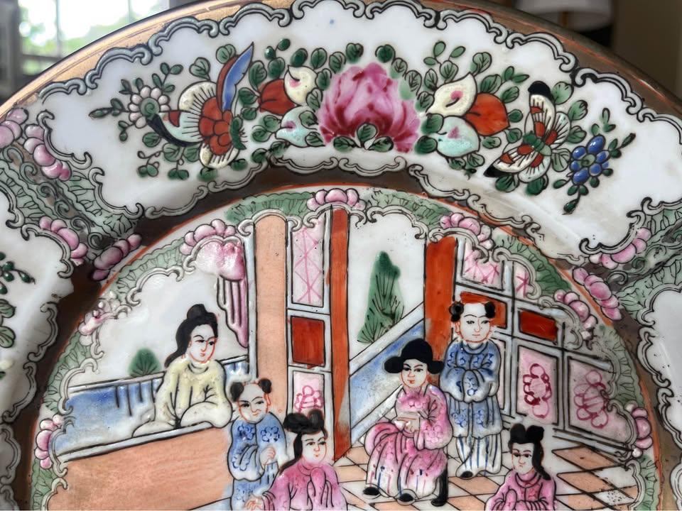 Vintage Chinese Famille Rose Court Scene Porcelain Plate, 10.5”